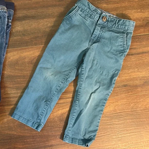 Lot of 3T pants. - Picture 8 of 9